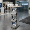 Prospektständer_2_in_1 2 in 1 Prospektständer mit integrierter Theke